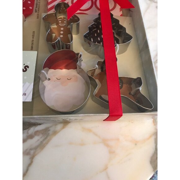 The Bakers Pantry Holiday Cookie Making Gift Set - Spatula Cutters & More - Picture 4 of 7